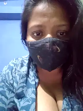 bitch-horny online show from 11/11/25, 01:22