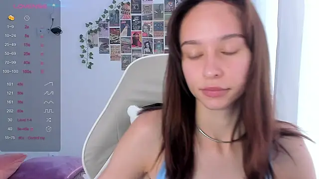 Snapshot of _Alissaa chatting on 10/12/25, 01:21  Alissaa online show from 10/12/25, 01:21