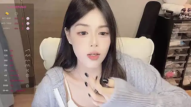 Snapshot of Koi-00 chatting on 10/09/25, 03:10 Koi-00 online show from 10/09/25, 03:10