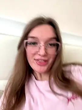 Bellatrisssaa online show from 12/18/25, 12:00