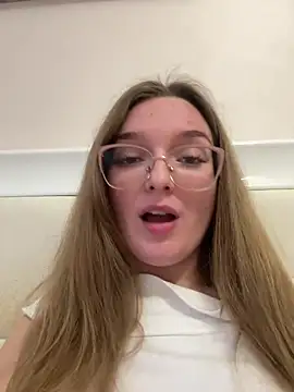 Bellatrisssaa online show from 01/11/26, 02:00