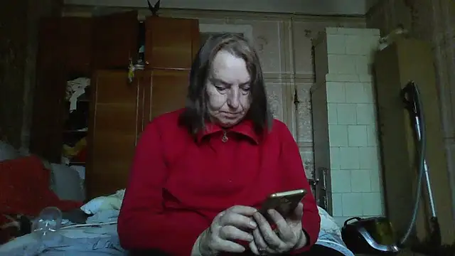 AnnaLive570 online show from 10/22/25, 08:25