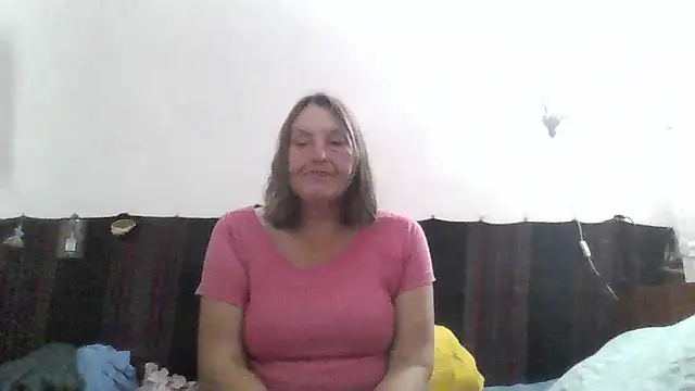 Snapshot of AnnaLive570 chatting on 06/13/26, 11:19 AnnaLive570 online show from 06/13/26, 11:19