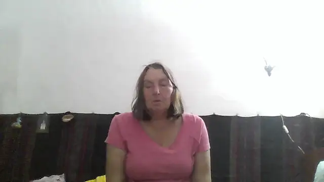 Snapshot of AnnaLive570 chatting on 06/14/26, 03:03 AnnaLive570 online show from 06/14/26, 03:03