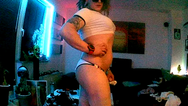 hellgirl1980 online show from 12/01/25, 06:24