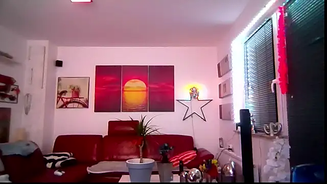 hellgirl1980 online show from 05/02/26, 11:43