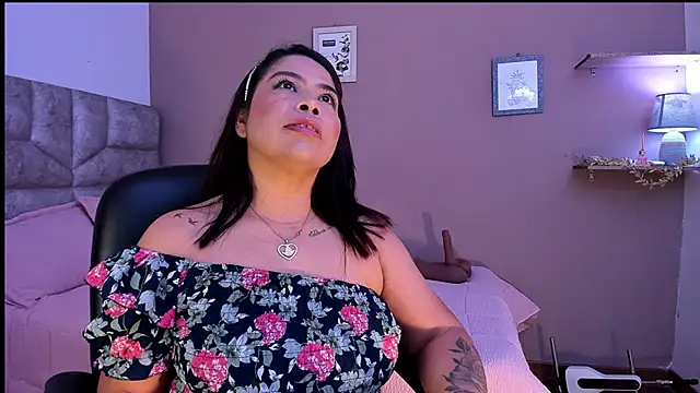 Snapshot of roselyn_caprice chatting on 09/12/25, 02:11 roselyn caprice online show from 09/12/25, 02:11
