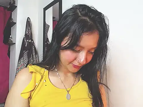 charlottekiss99 online show from 12/15/25, 01:43