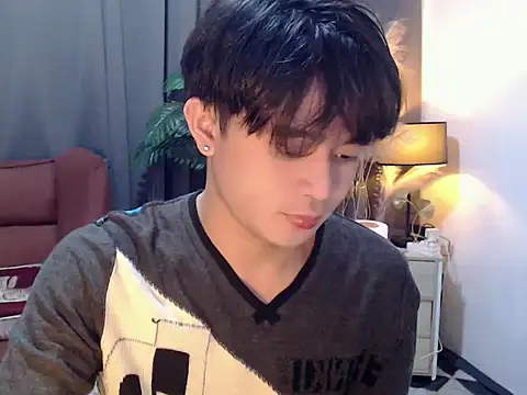Snapshot of NautyBoyBrazeen_143 chatting on 05/29/26, 05:33 NautyBoyBrazeen 143 online show from 05/29/26, 05:33
