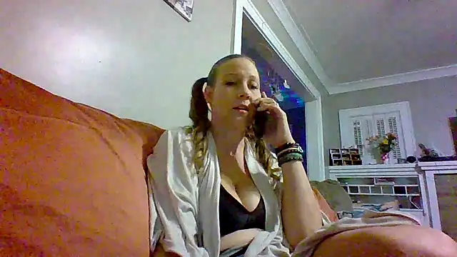 chickandherdick online show from 10/26/25, 05:02