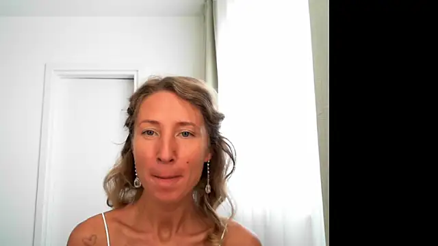 Paevoa online show from 09/24/25, 06:39