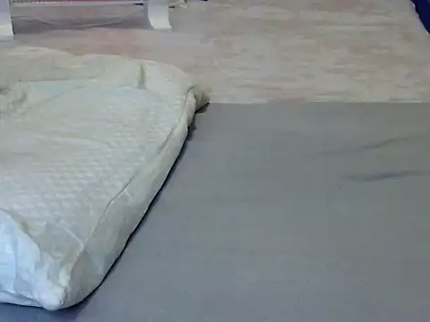 Playroom queen online show from 12/18/25, 11:33