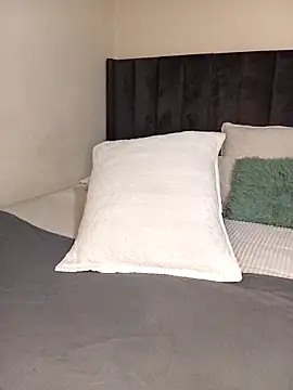 Snapshot of ThickAmy chatting on 09/20/25, 04:24 ThickAmy online show from 09/20/25, 04:24