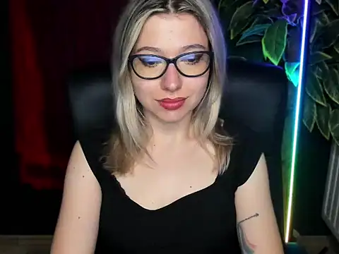 loveHeidi online show from 06/09/26, 04:57