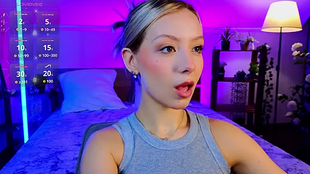 LumMina online show from 04/22/26, 03:09