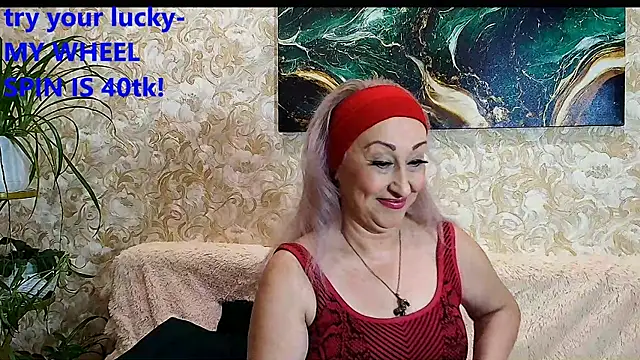  Sara  Smith  online show from 12/03/25, 07:16