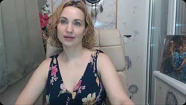 Snapshot of KatrinAlluring chatting on 10/24/25, 04:20 KatrinAlluring online show from 10/24/25, 04:20
