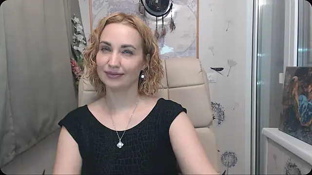 Snapshot of KatrinAlluring chatting on 11/14/25, 04:33 KatrinAlluring online show from 11/14/25, 04:33