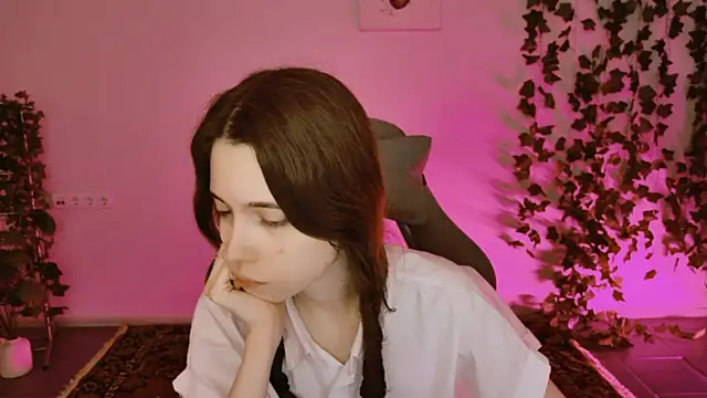 Yoka paradoXXX online show from 01/08/26, 09:11