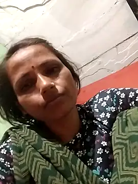 Snapshot of KIRTI12_HOT chatting on 10/03/25, 03:42 KIRTI12 HOT online show from 10/03/25, 03:42