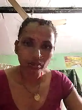 Snapshot of KIRTI12_HOT chatting on 10/27/25, 03:38 KIRTI12 HOT online show from 10/27/25, 03:38