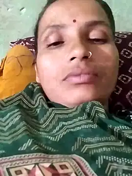 Snapshot of KIRTI12_HOT chatting on 11/09/25, 03:10 KIRTI12 HOT online show from 11/09/25, 03:10