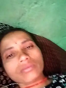 Snapshot of KIRTI12_HOT chatting on 11/23/25, 05:02 KIRTI12 HOT online show from 11/23/25, 05:02