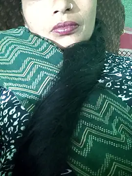 Snapshot of KIRTI12_HOT chatting on 01/15/26, 04:00 KIRTI12 HOT online show from 01/15/26, 04:00