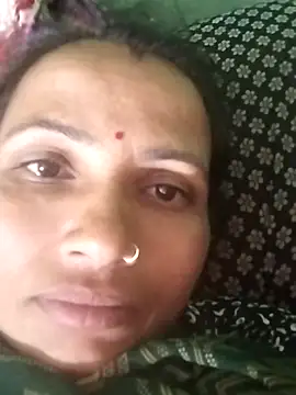 Snapshot of KIRTI12_HOT chatting on 01/17/26, 04:11 KIRTI12 HOT online show from 01/17/26, 04:11