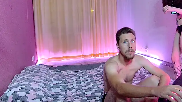 Snapshot of AsahyKourr chatting on 10/05/25, 12:47 AsahyKourr online show from 10/05/25, 12:47