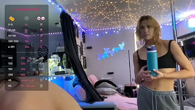 Snapshot of icy_pisces chatting on 09/17/25, 12:40 icy pisces online show from 09/17/25, 12:40