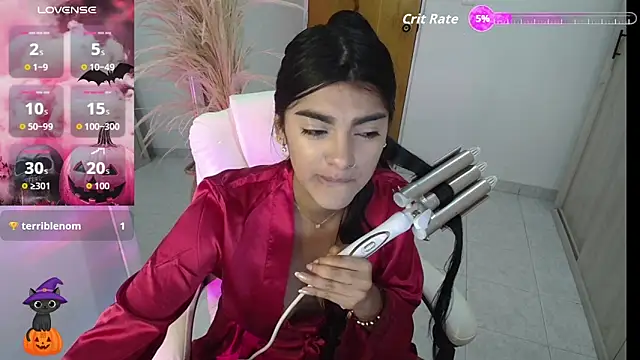 amarasilk  online show from 10/21/25, 02:51