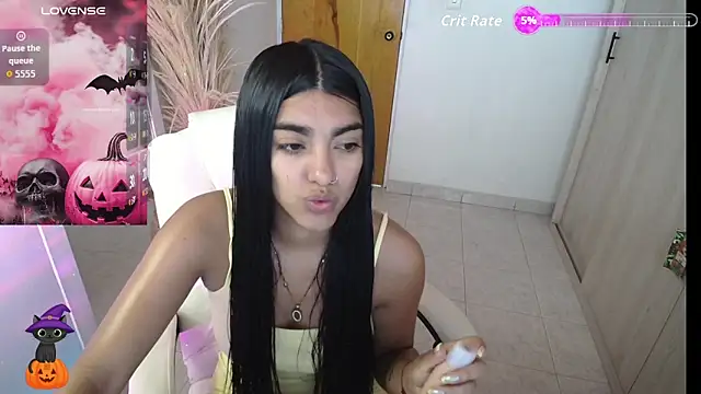 amarasilk  online show from 10/28/25, 06:54