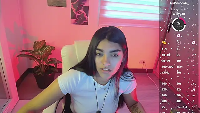Snapshot of amarasilk_ chatting on 05/19/26, 10:16 amarasilk online show from 05/19/26, 10:16