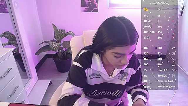 Snapshot of amarasilk_ chatting on 06/06/26, 05:17 amarasilk online show from 06/06/26, 05:17