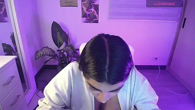 Snapshot of amarasilk_ chatting on 07/14/26, 01:41 amarasilk online show from 07/14/26, 01:41