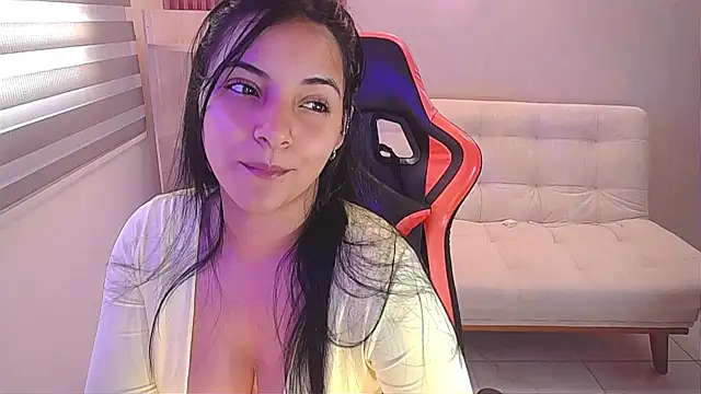 Snapshot of CathaleyaSex chatting on 05/16/26, 03:00 CathaleyaSex online show from 05/16/26, 03:00