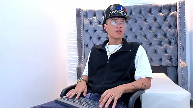 MARSHALL SPENCER online show from 04/17/26, 01:25