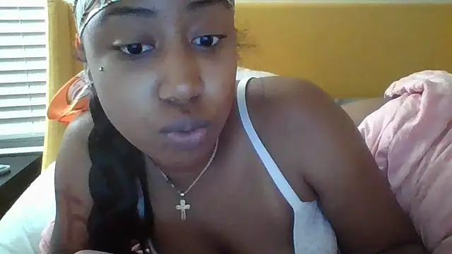 Snapshot of jottijade chatting on 10/13/25, 10:37 jottijade online show from 10/13/25, 10:37