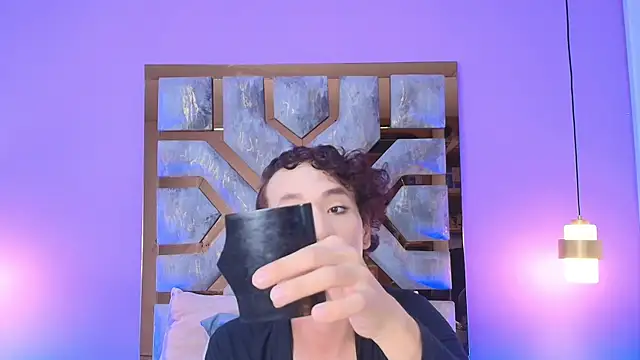 Electra Gosselin online show from 09/18/25, 11:56