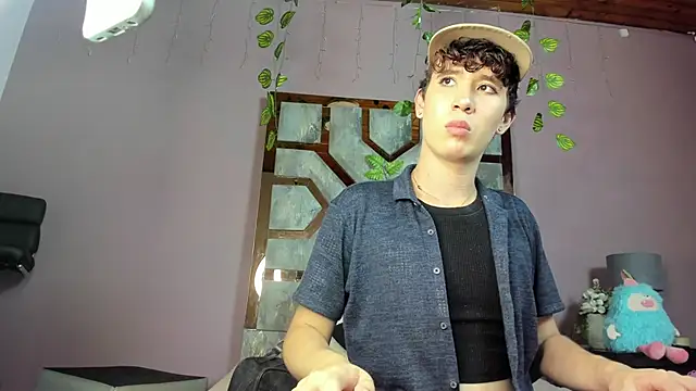 Electra Gosselin online show from 04/05/26, 12:19