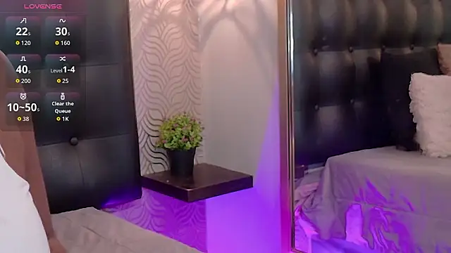 NaiaraMasson  online show from 03/10/26, 11:59