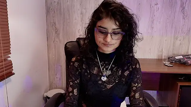 LilyRouset online show from 09/18/25, 01:13