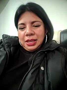 Snapshot of kinky_momm chatting on 02/14/26, 03:09 kinky momm online show from 02/14/26, 03:09