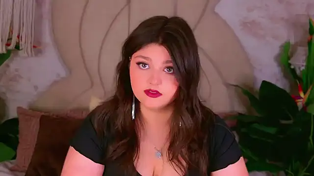 UR BELLA online show from 09/30/25, 09:36