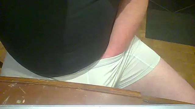 Snapshot of ludopz chatting on 10/17/25, 12:14 ludopz online show from 10/17/25, 12:14