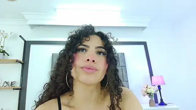 Skyler Fox  online show from 11/09/25, 07:56