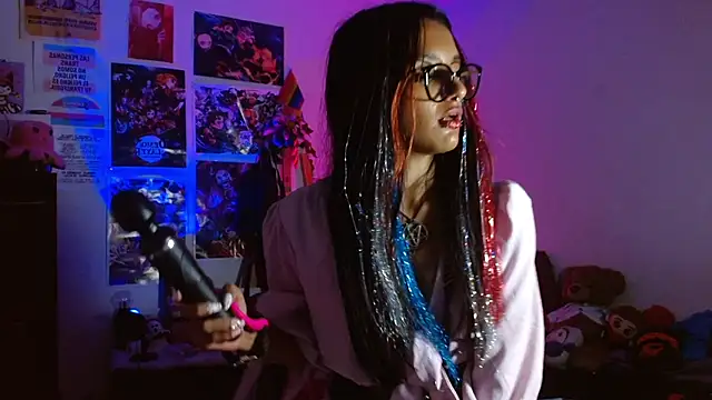 carolinerue online show from 11/23/25, 01:49