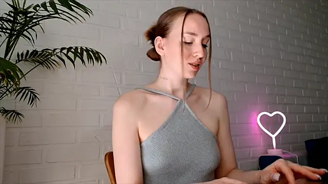 WhitePrincessLuna online show from 07/26/26, 12:01