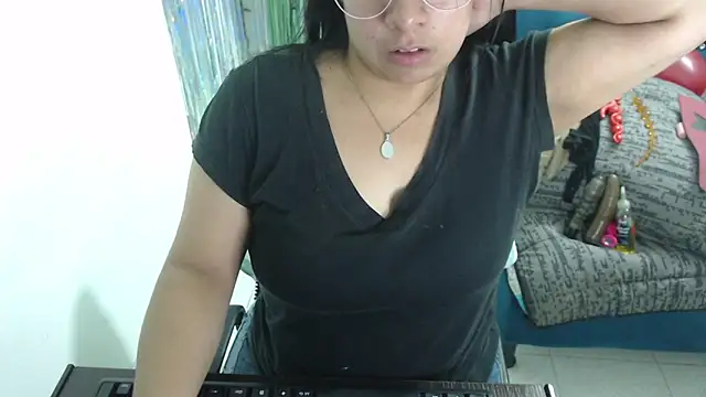 Snapshot of Cristalfire_69 chatting on 09/16/25, 01:34 Cristalfire 69 online show from 09/16/25, 01:34